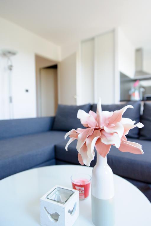 Le Marnois-Gare Apartment Noisy-le-Grand Ruang foto