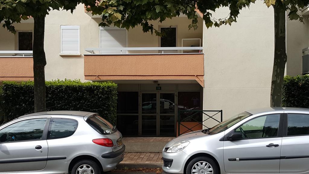 Le Marnois-Gare Apartment Noisy-le-Grand Bagian luar foto