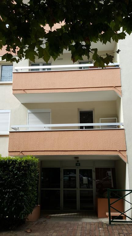 Le Marnois-Gare Apartment Noisy-le-Grand Bagian luar foto